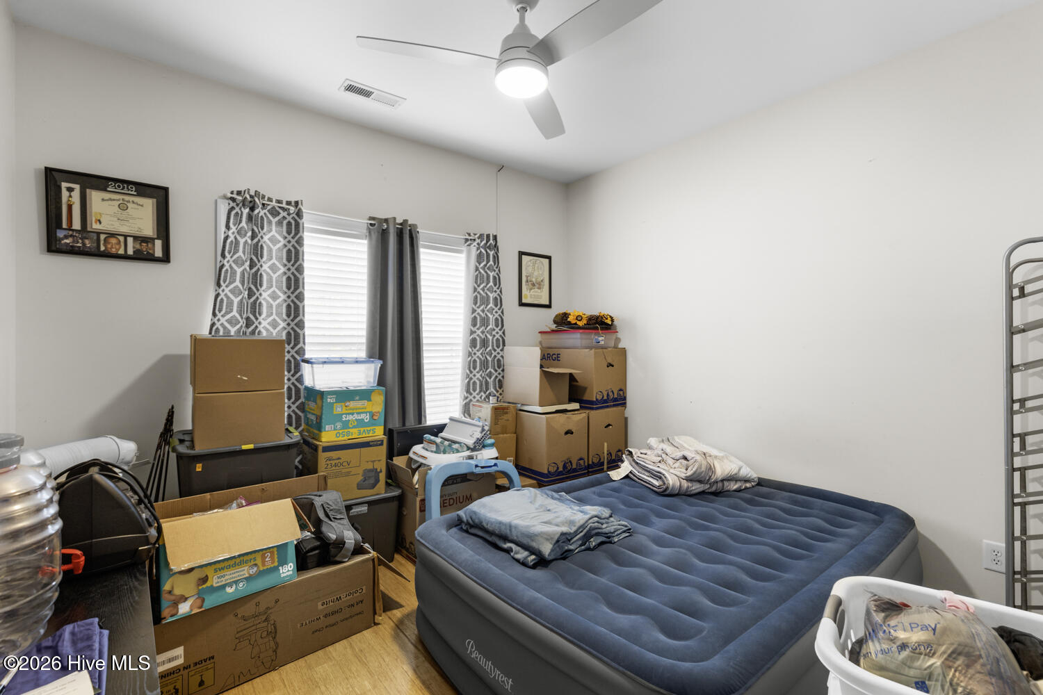 100548901 | Photo 18