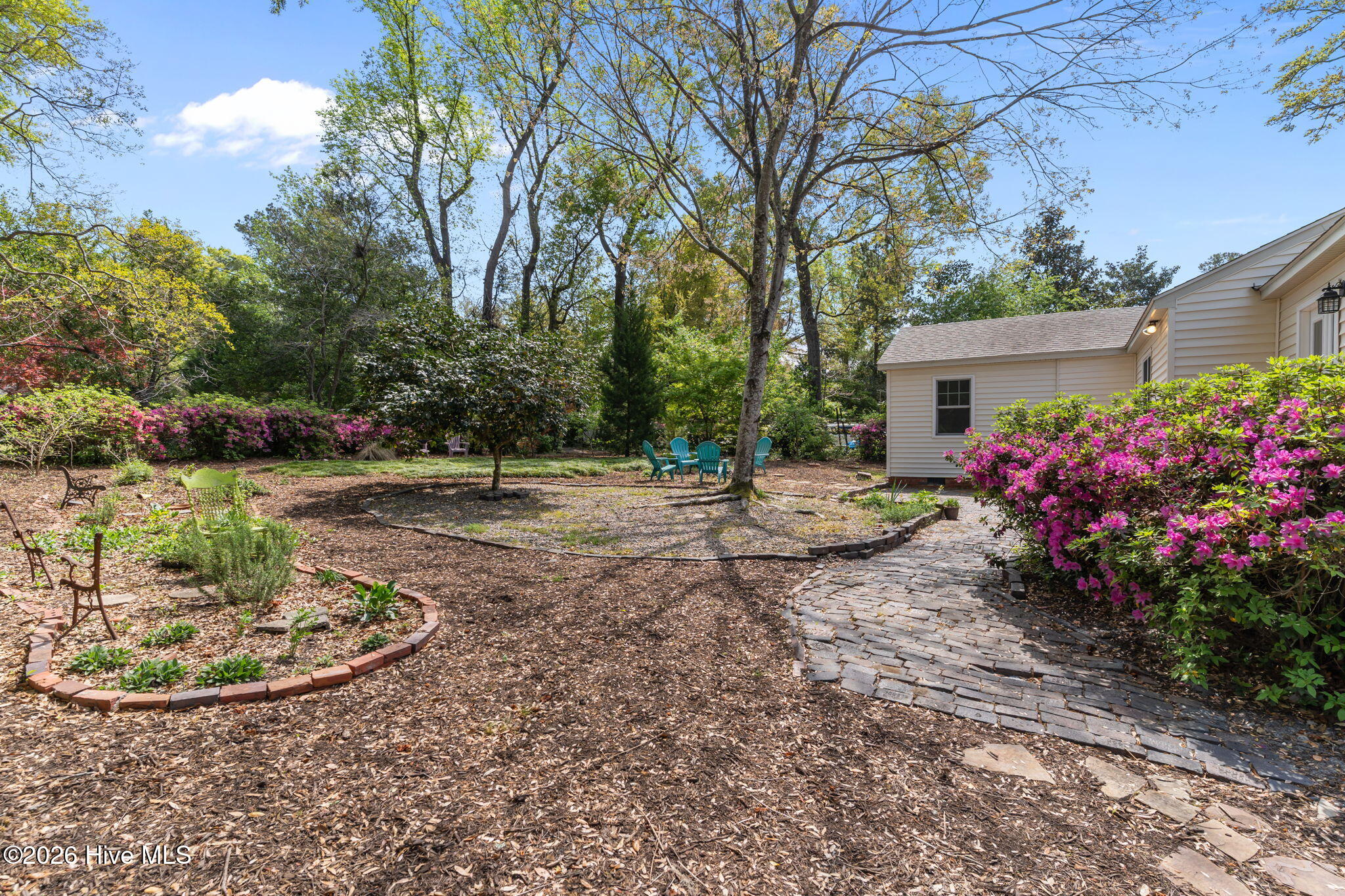 100565544 | Photo 33