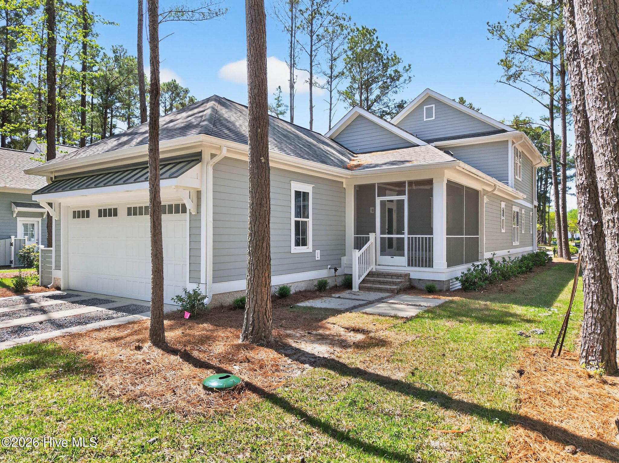 100558704 | Photo 47