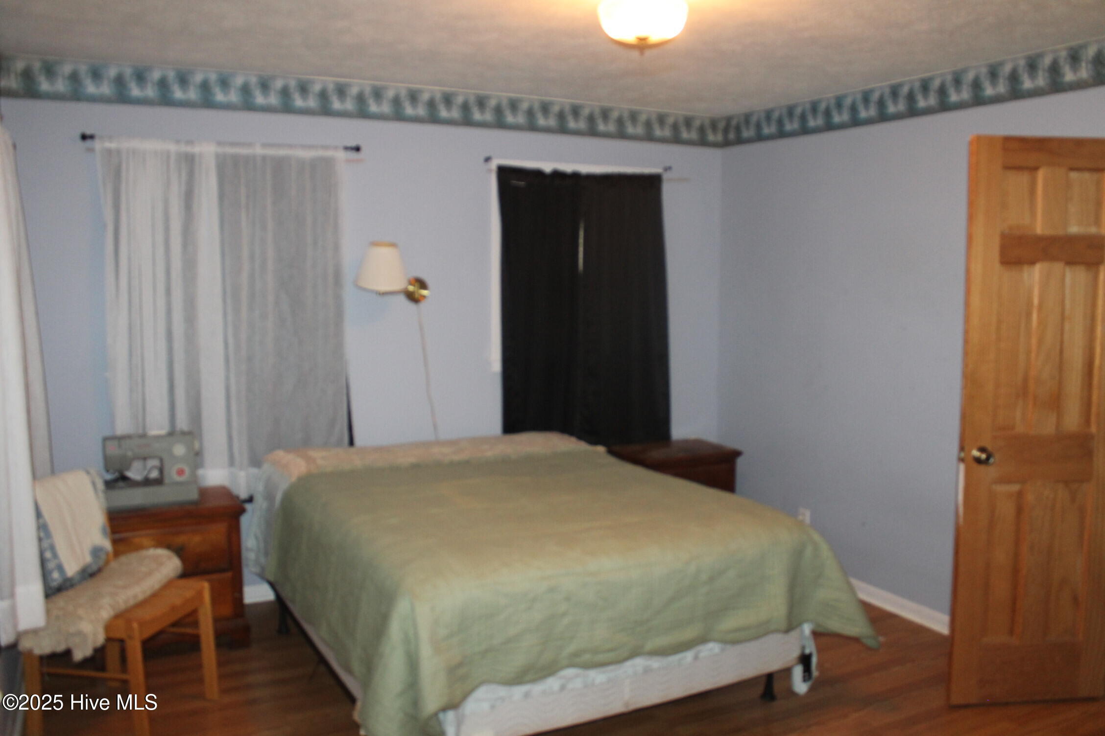 100536189 | Photo 13