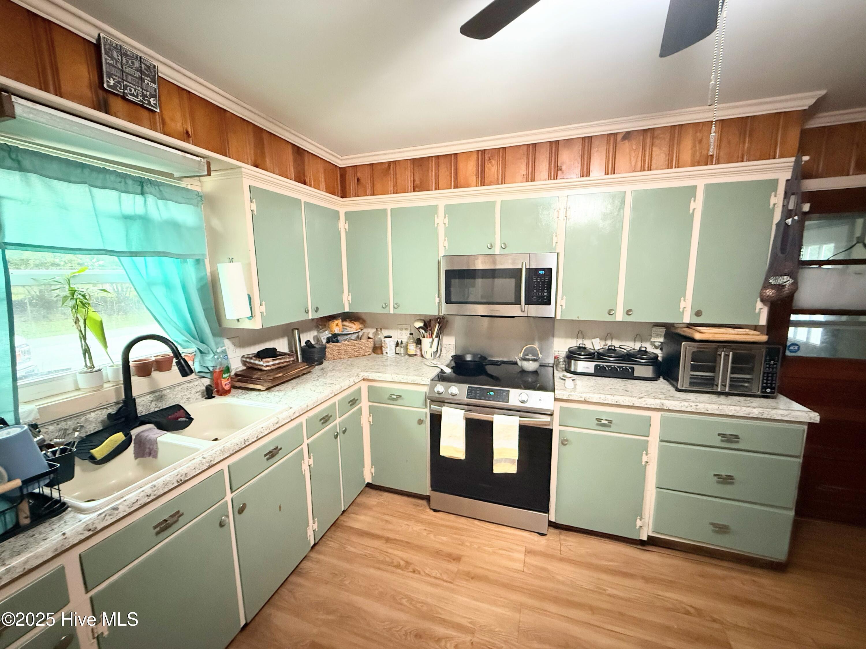 100523236 | Photo 13