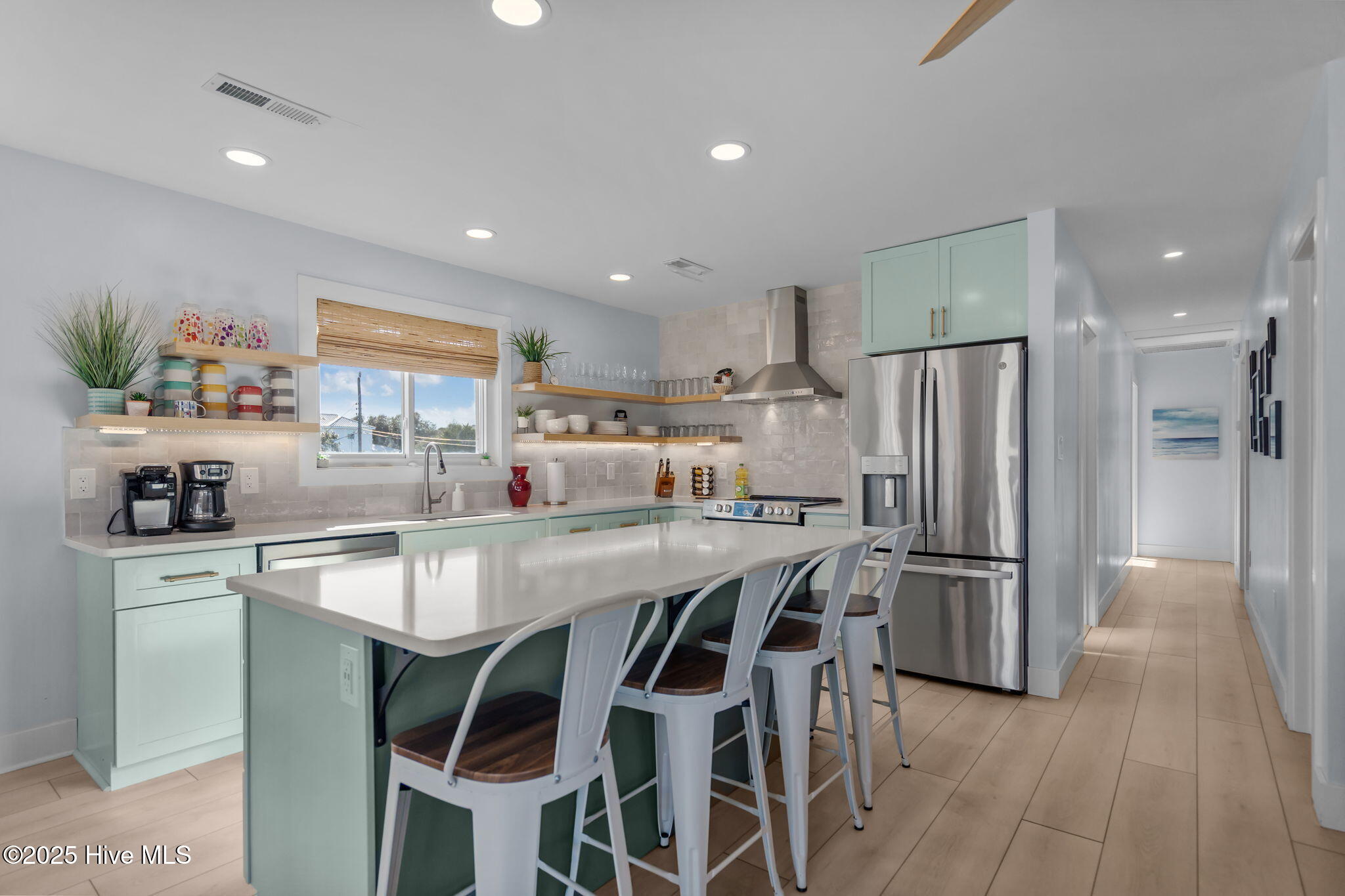 100541863 | Photo 10