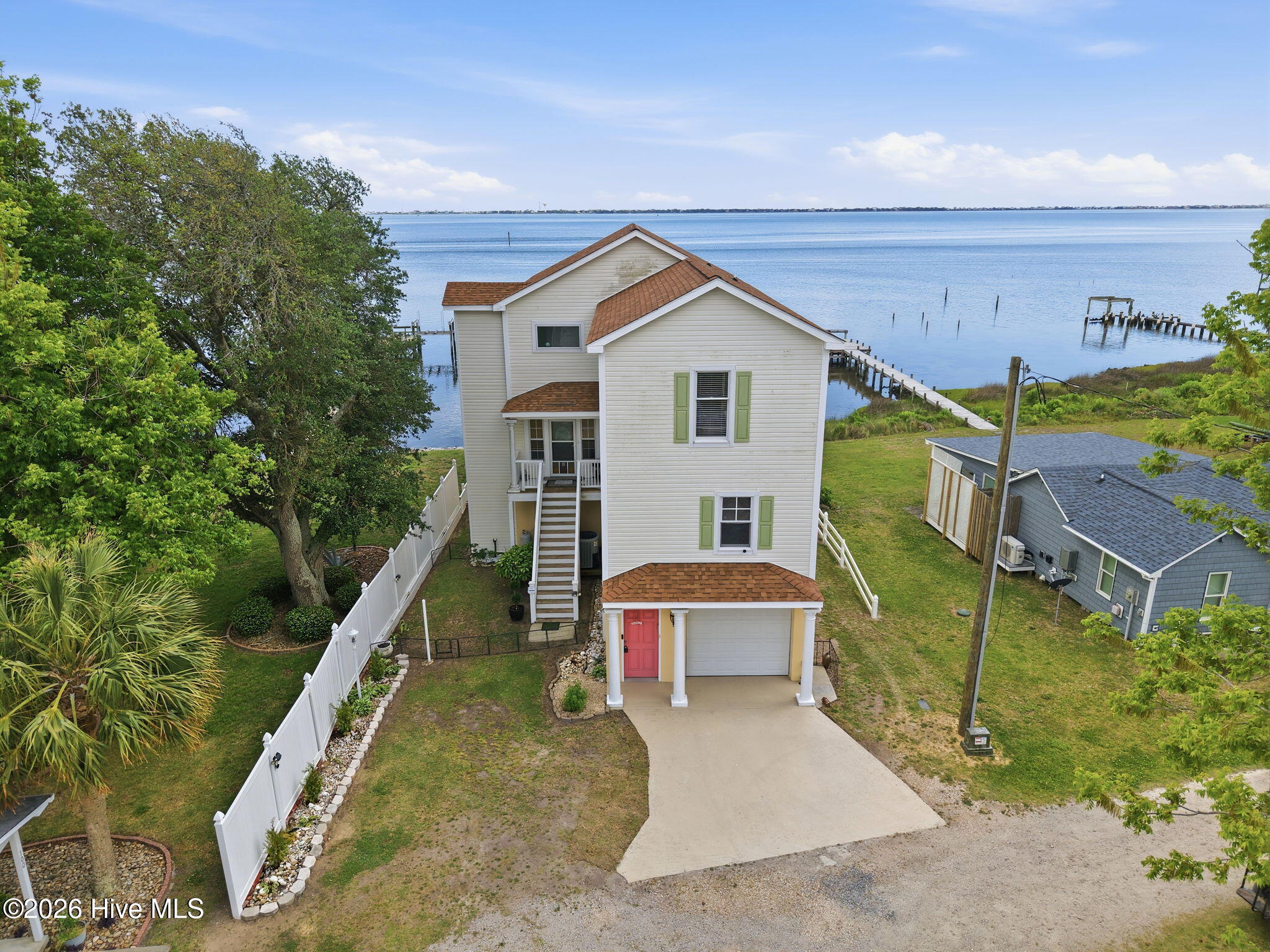 103 Waterfront Avenue,Newport