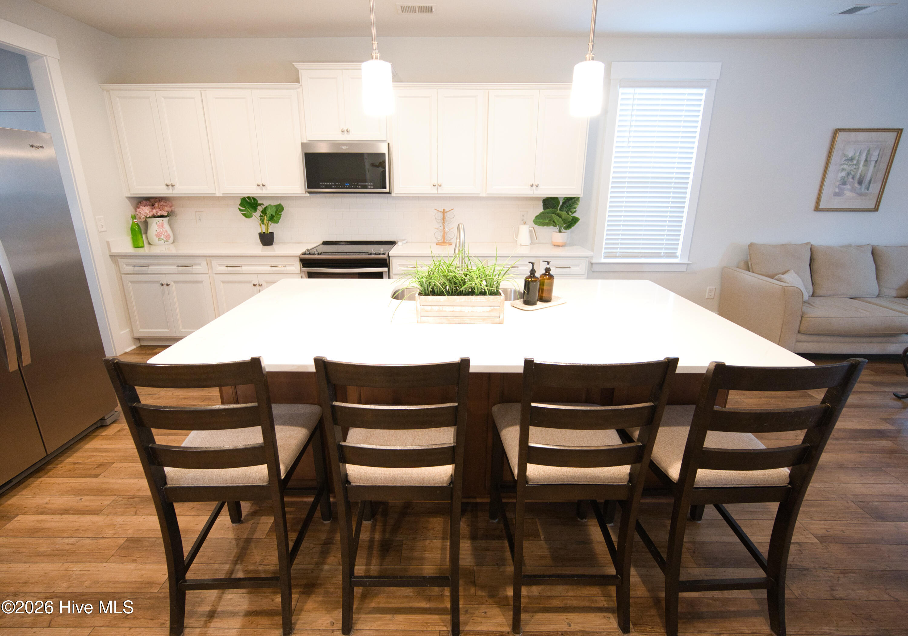 100551337 | Photo 23