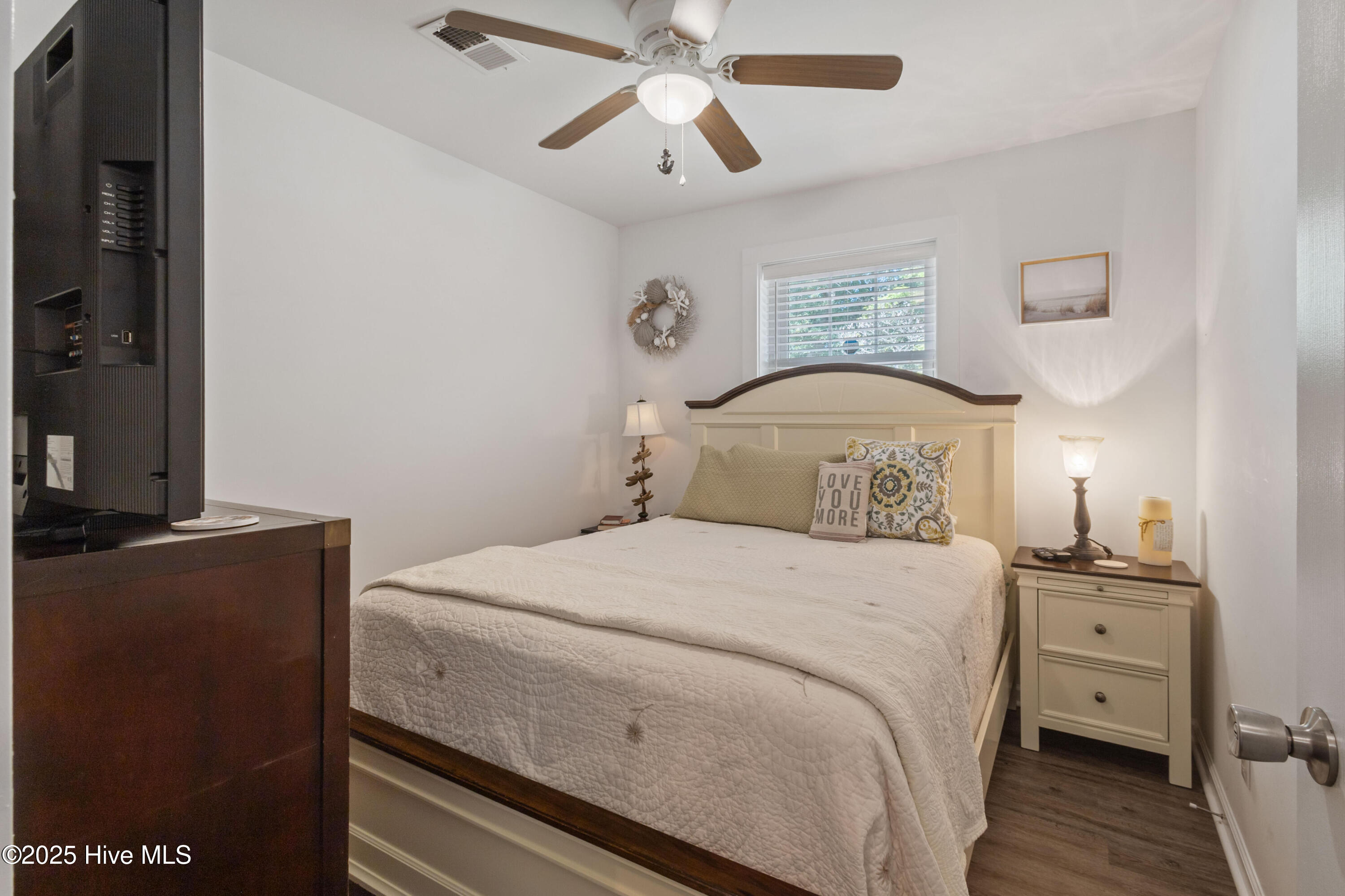 100514902 | Photo 15