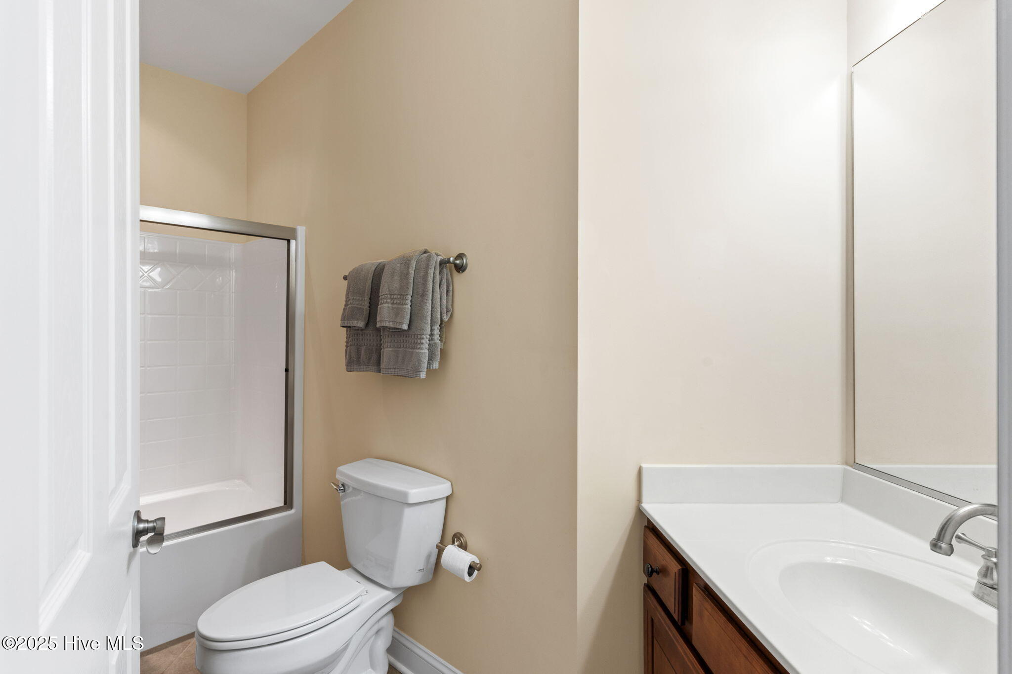 100518405 | Photo 55