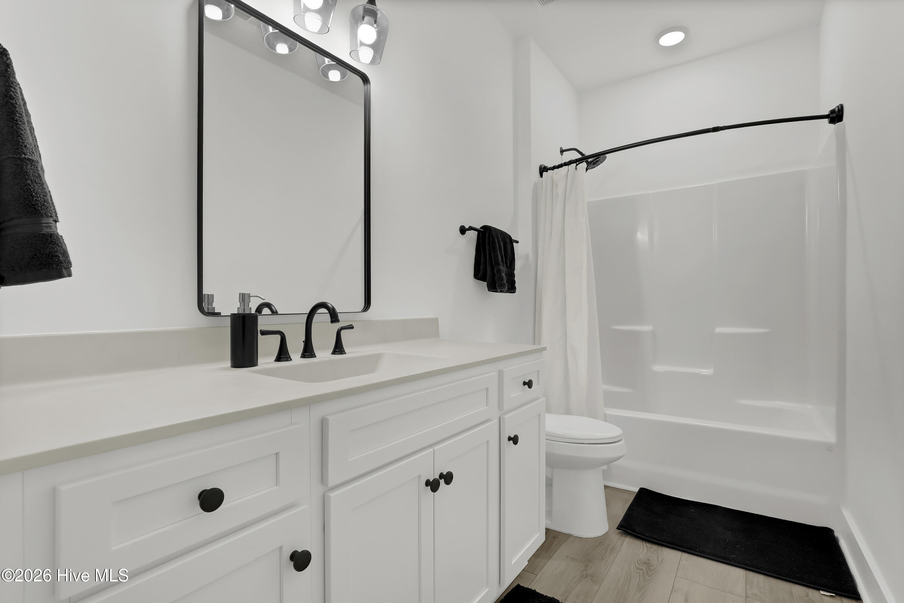 100556741 | Photo 31