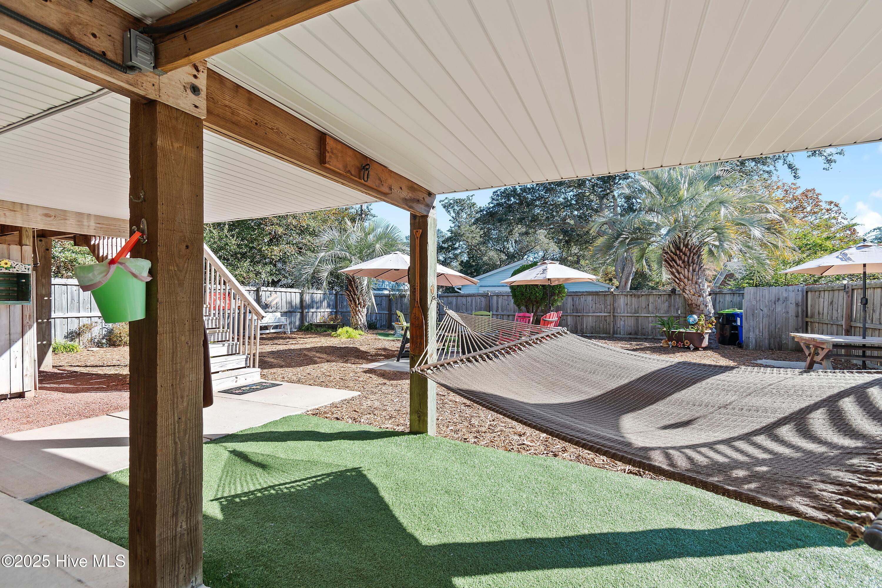 100542990 | Photo 48