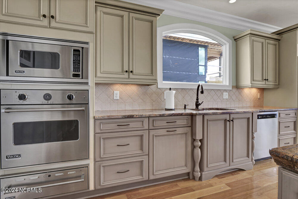 100498351 | Photo 19