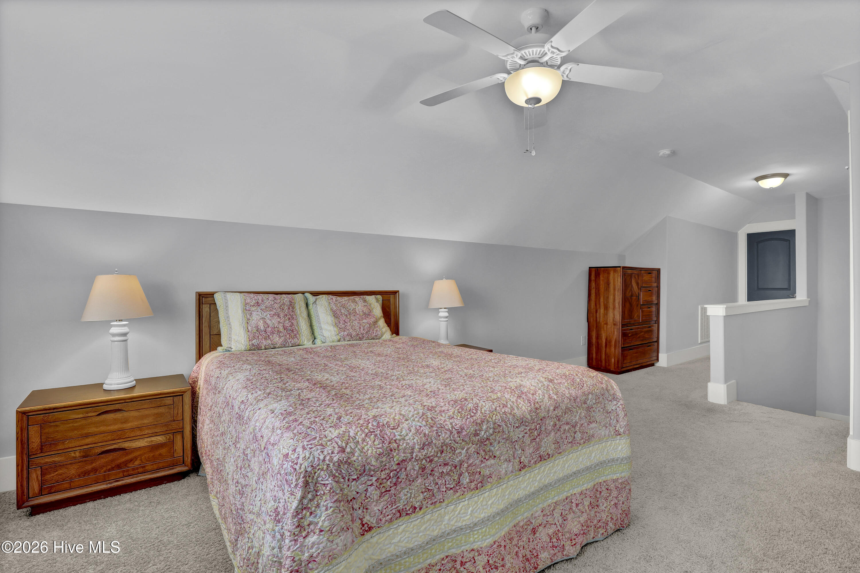 100559745 | Photo 27