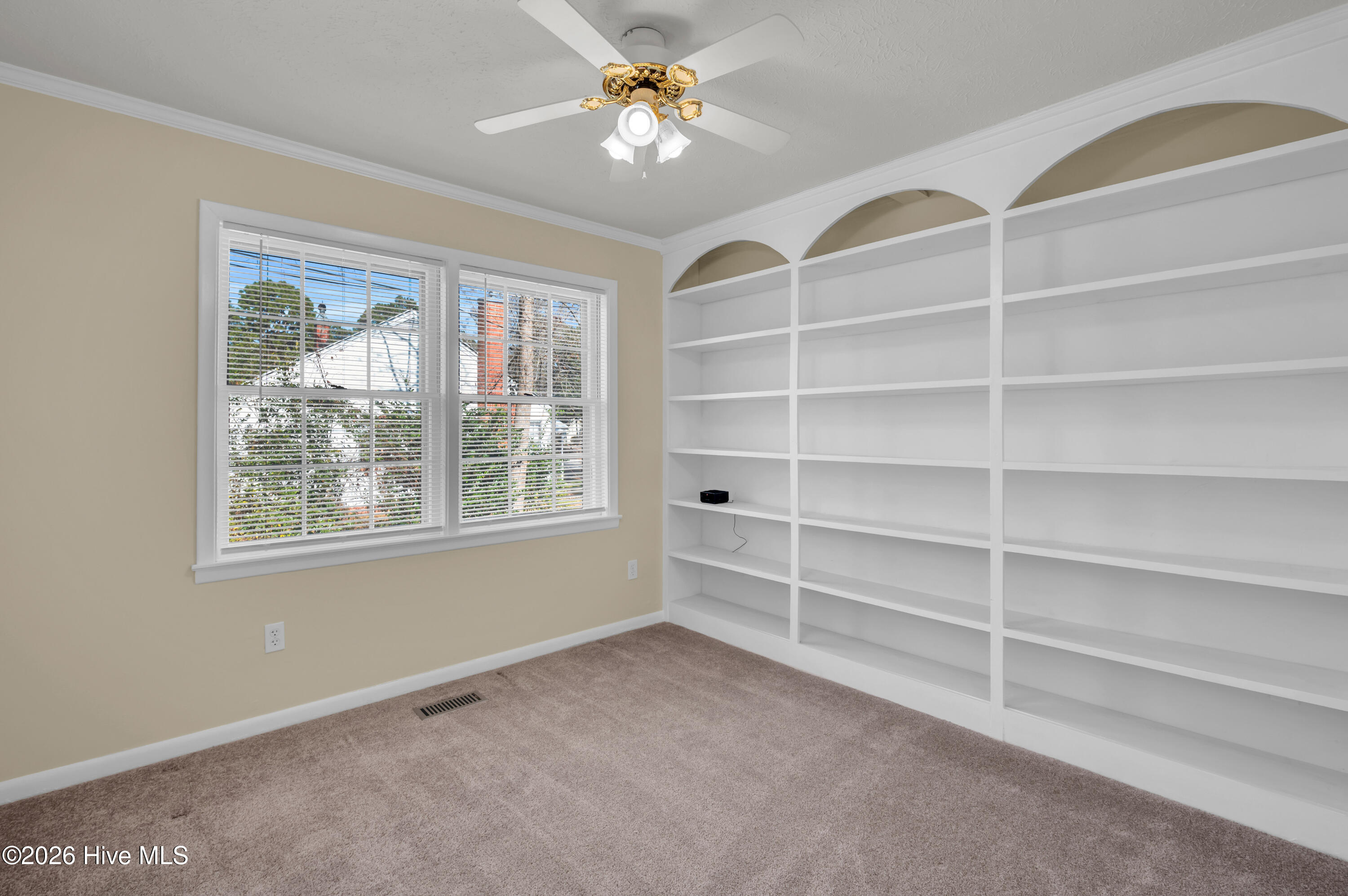 100547625 | Photo 24