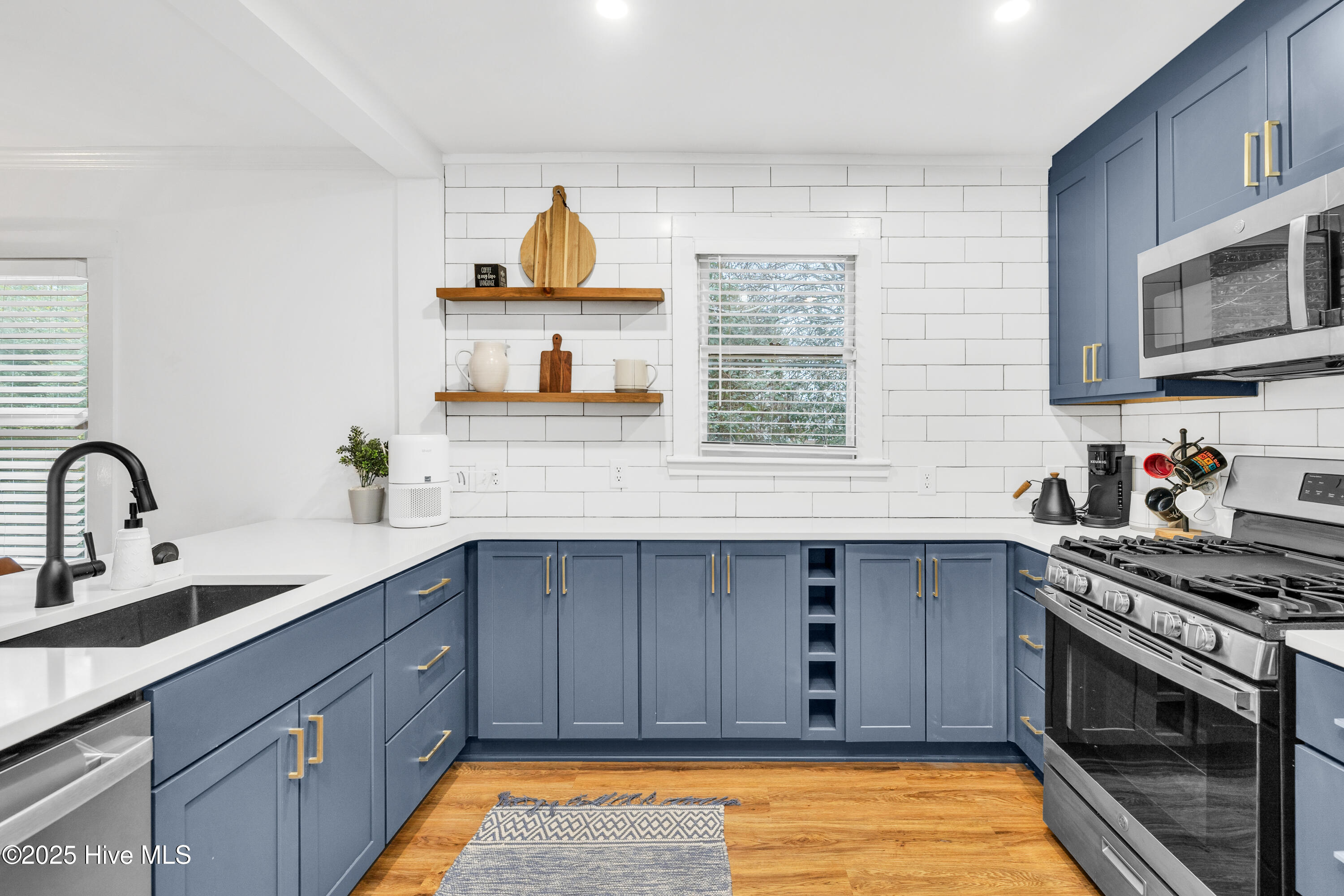 100546596 | Photo 12