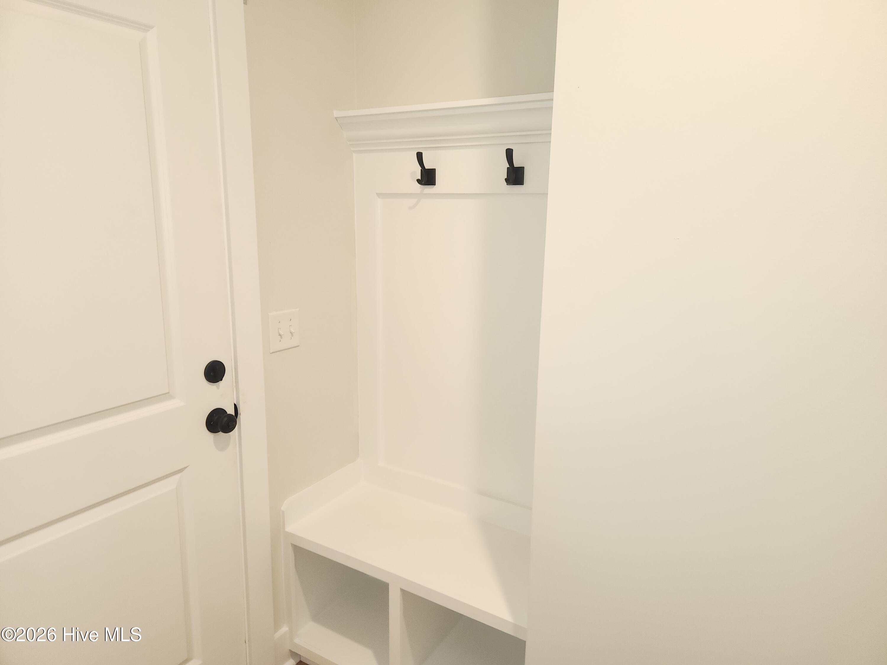 100559285 | Photo 38