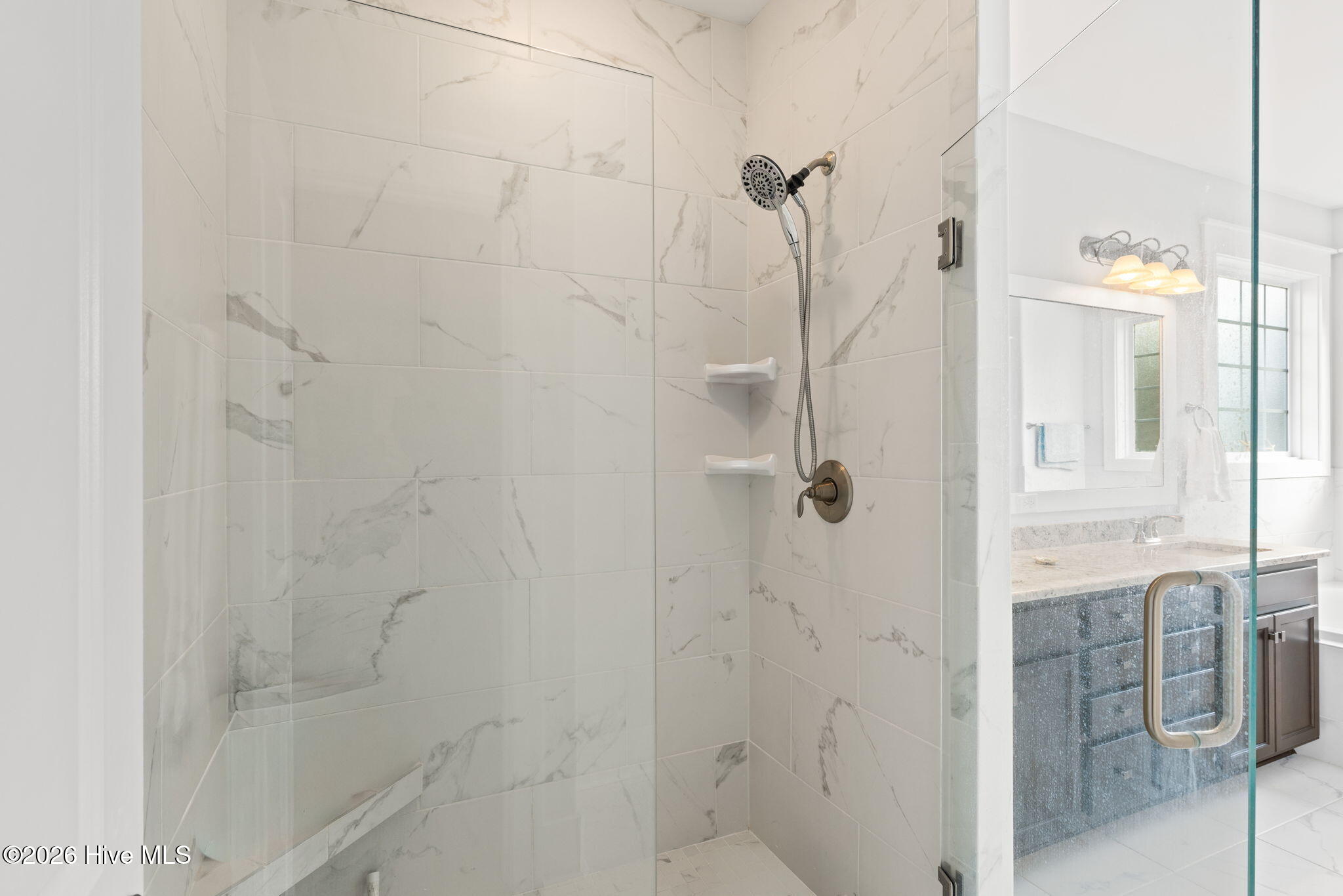 100555251 | Photo 29