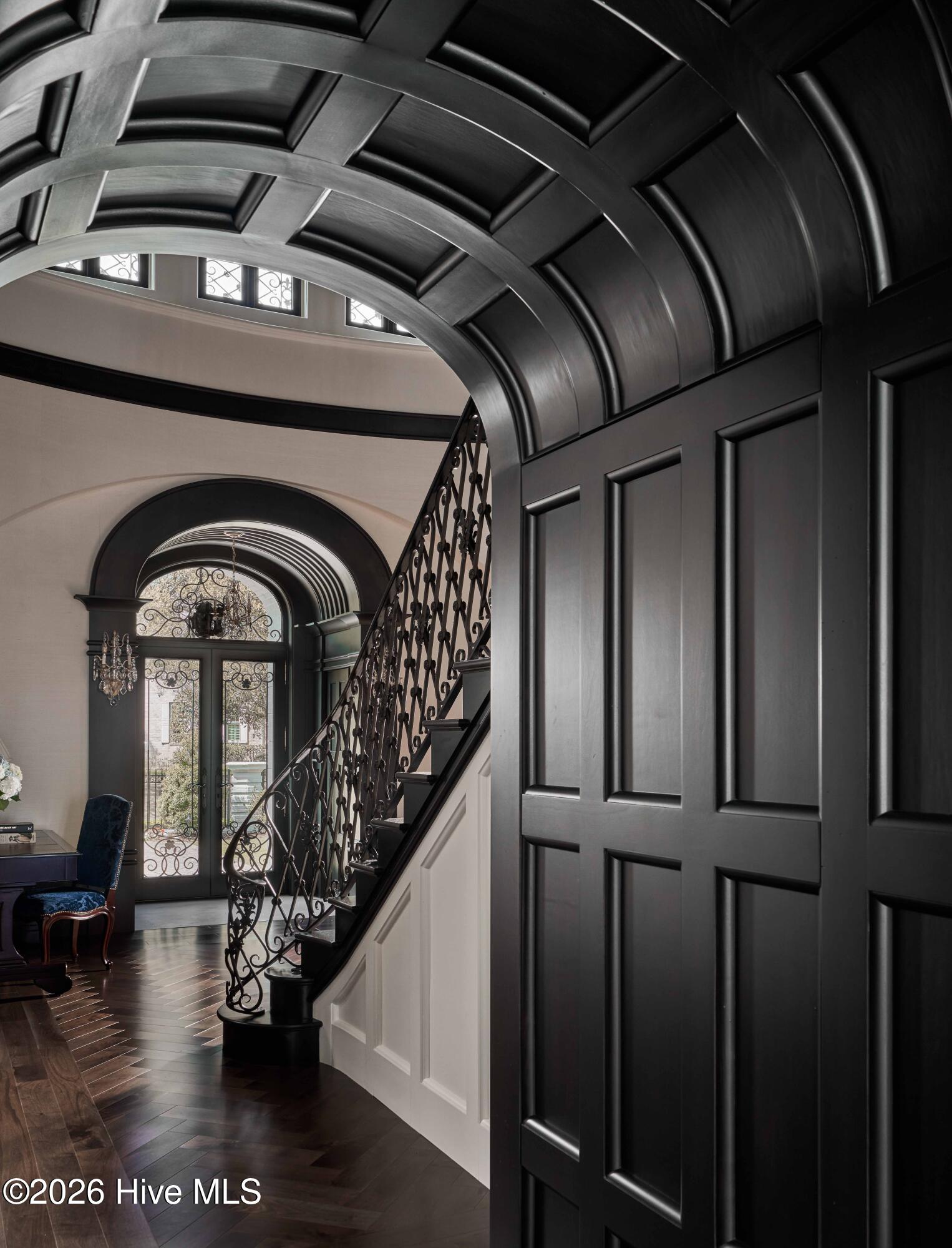 100569177 | Photo 10