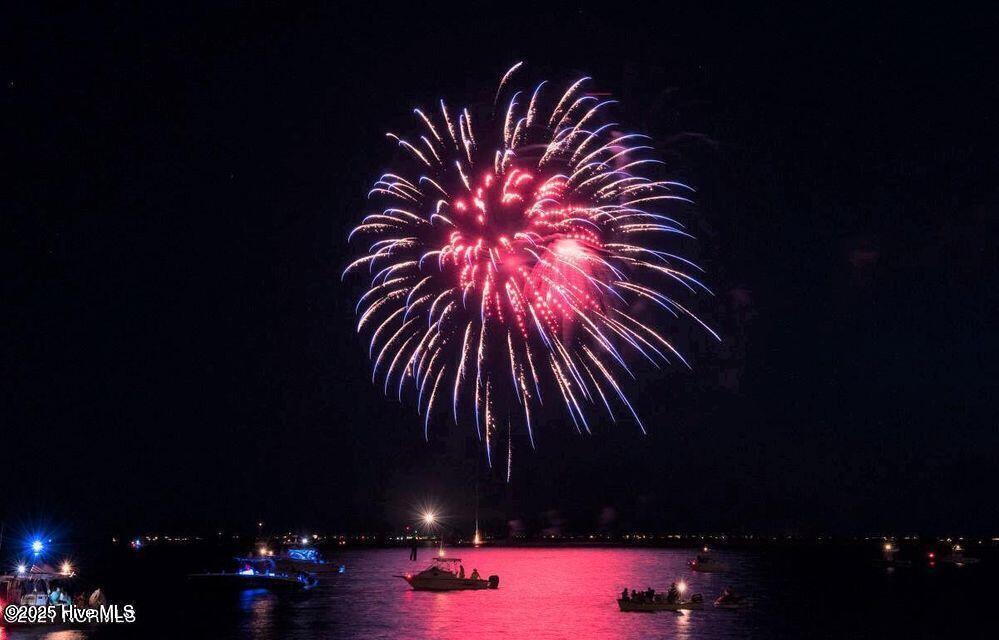 100532271 | Photo 45