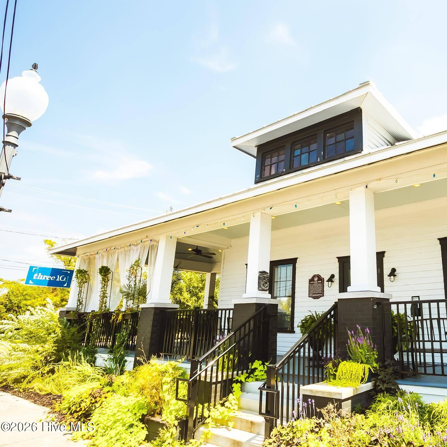 100554994 | Photo 39