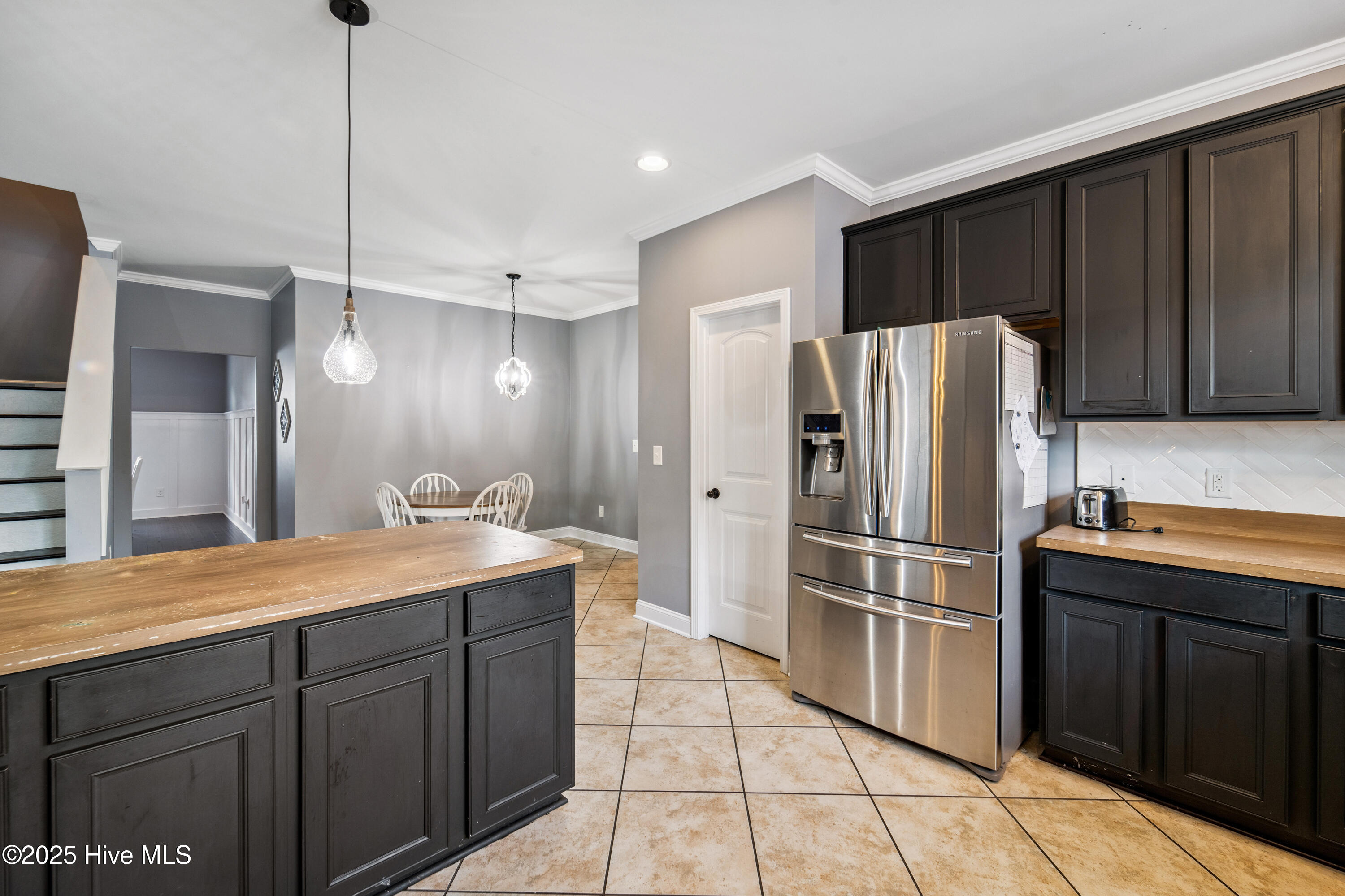 100516932 | Photo 35