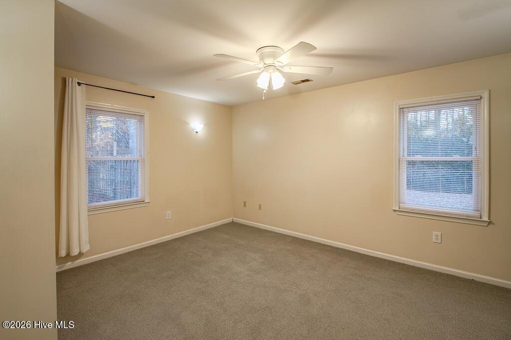 100536821 | Photo 19