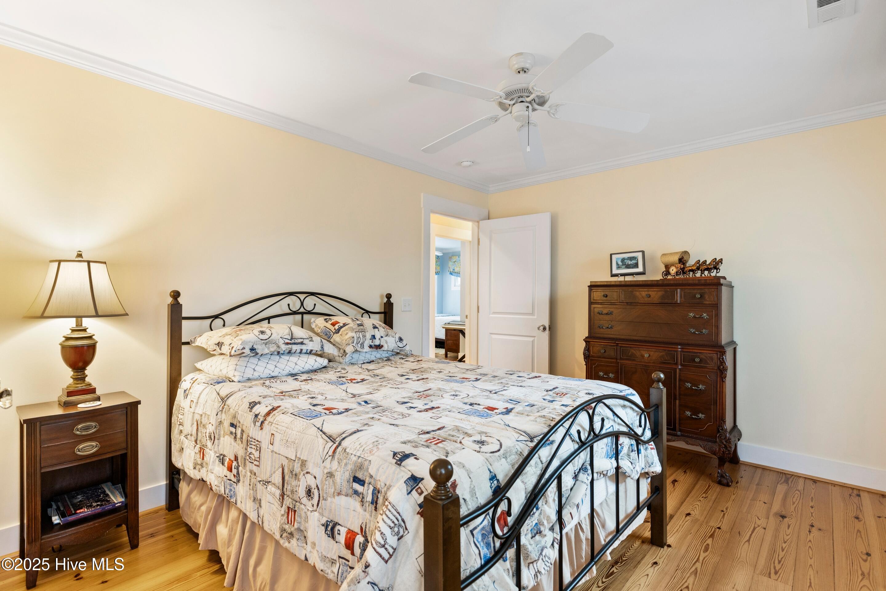 100544140 | Photo 55