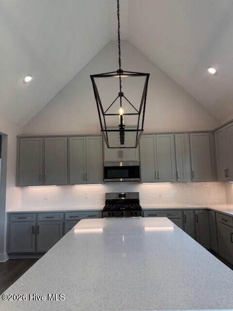 100520395 | Photo 14