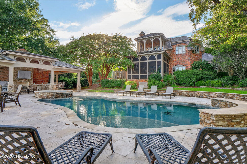 100544850 | Photo 21