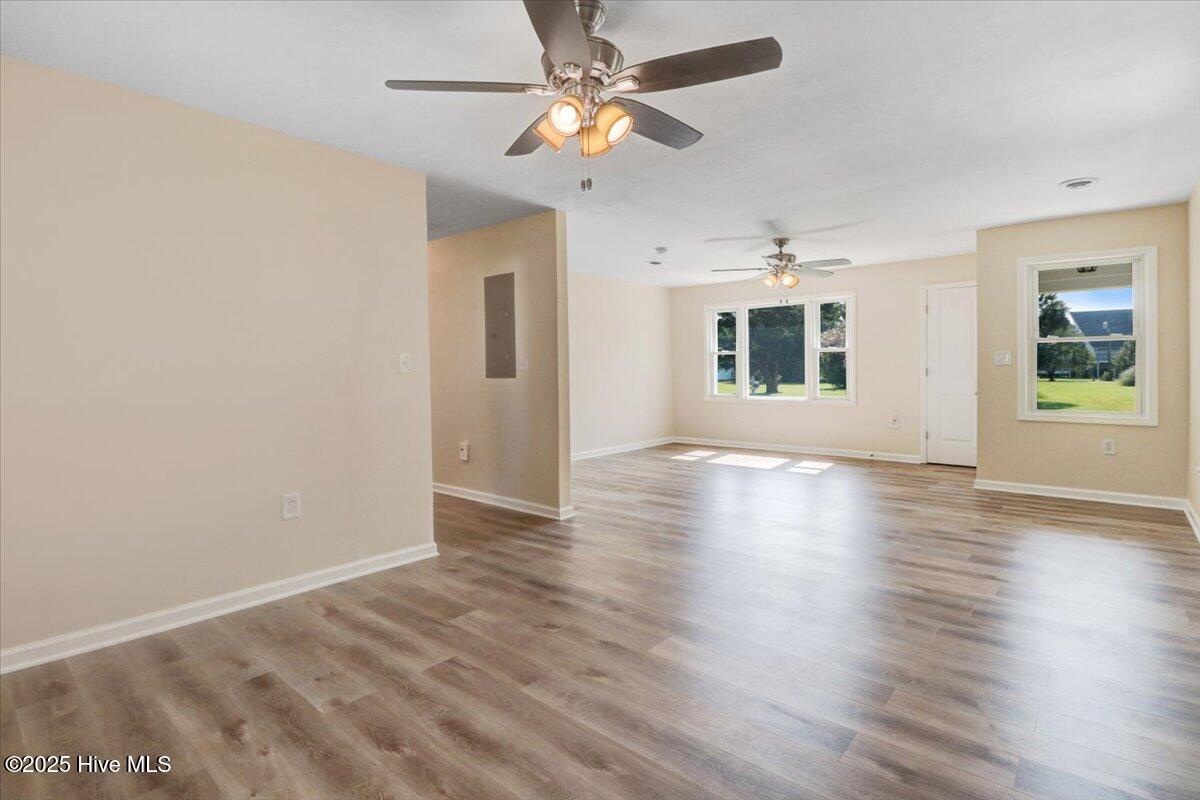 100521528 | Photo 29