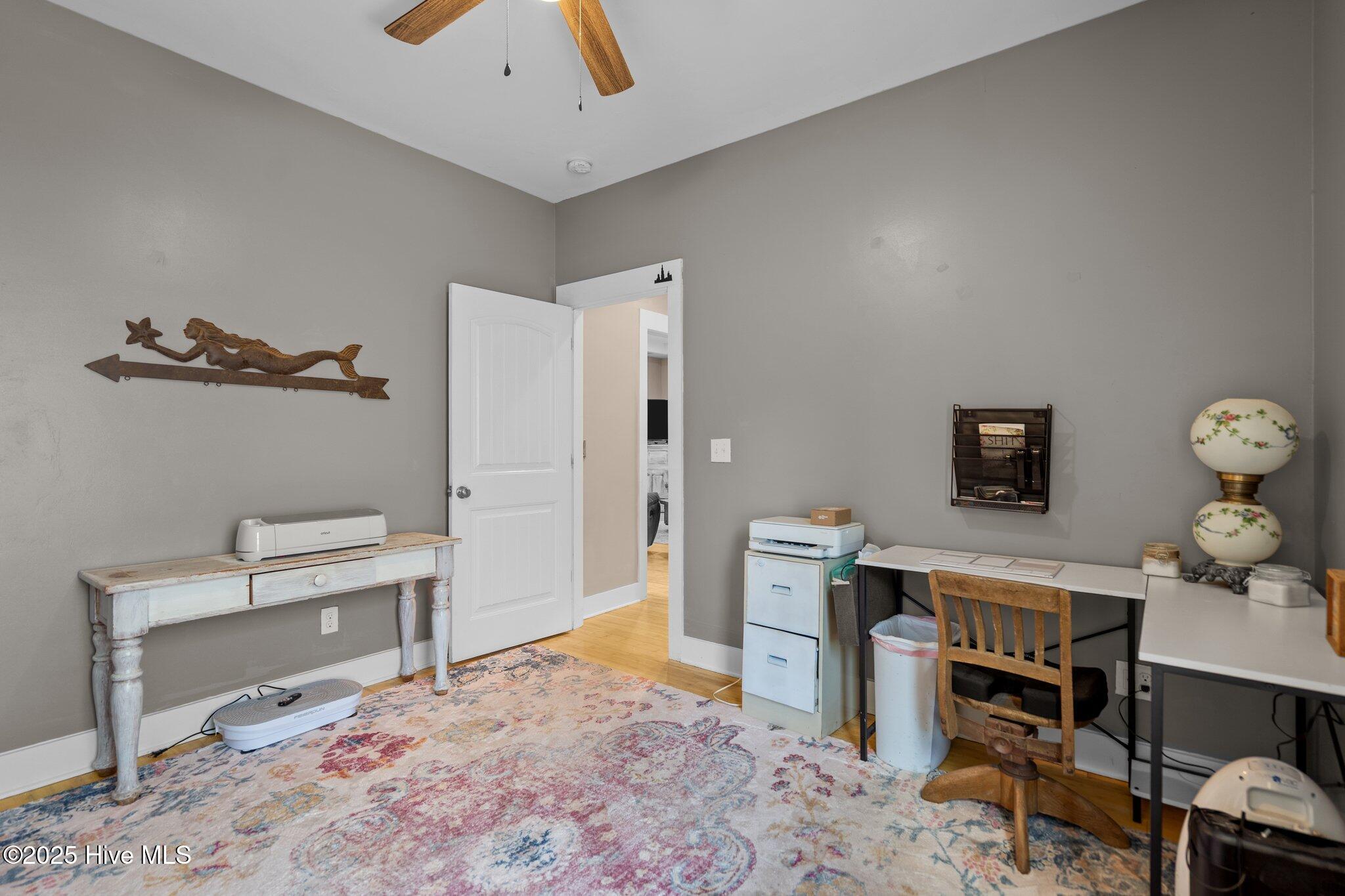 100516746 | Photo 26