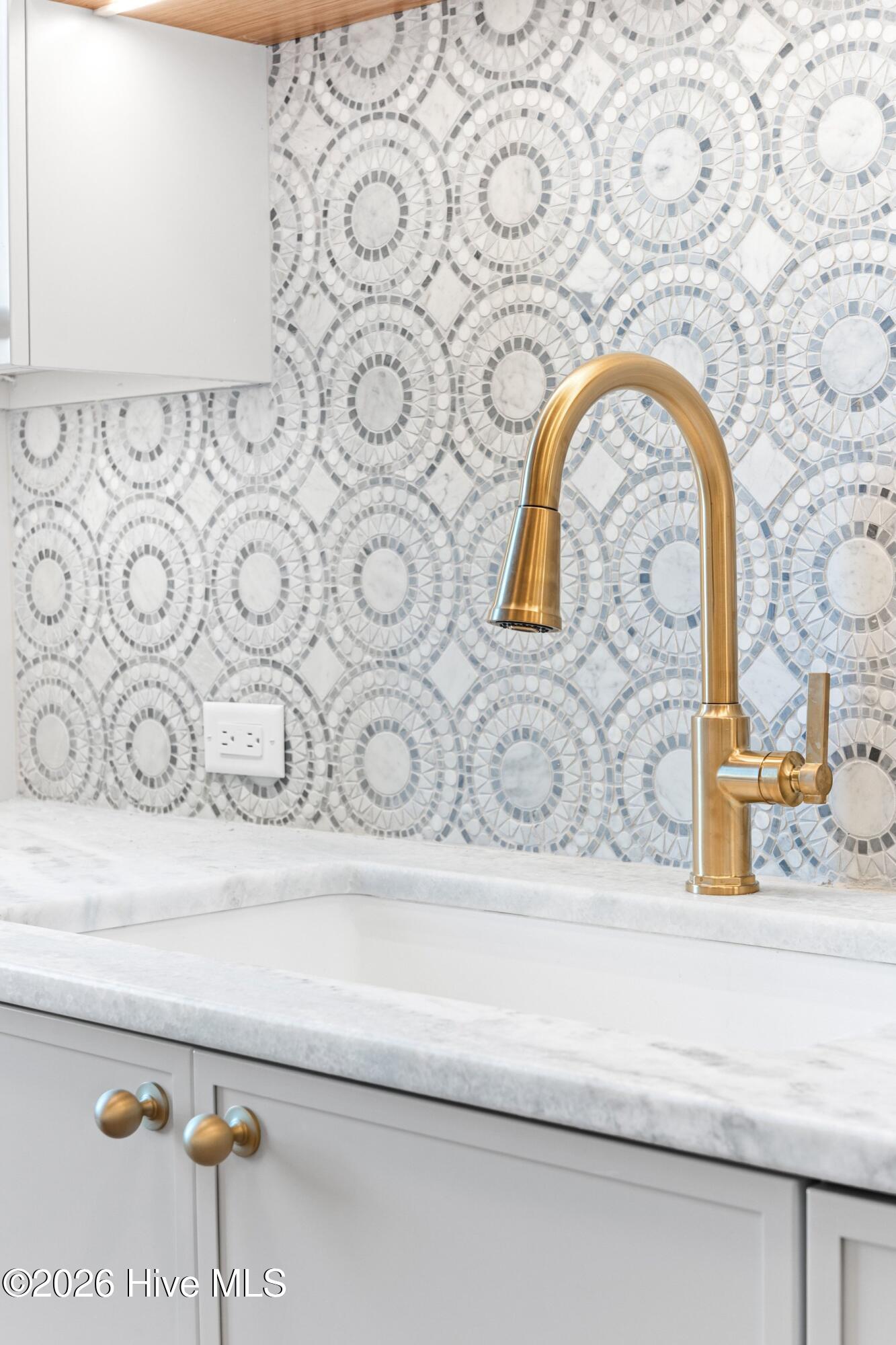 100529848 | Photo 24