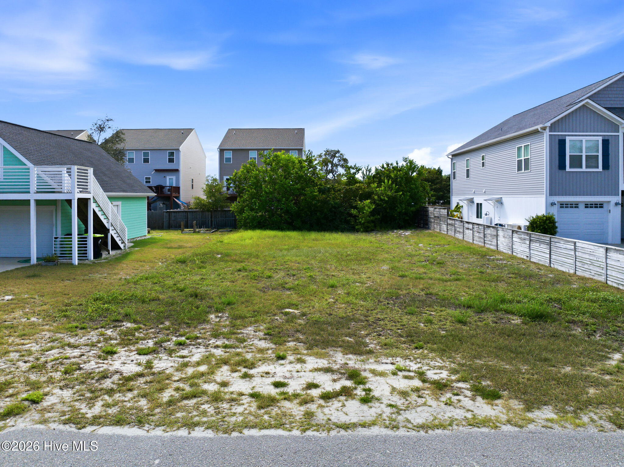 2nd image of 817 Kenneth Ave, Carolina Beach, NC 28428 | MLS# 100598174