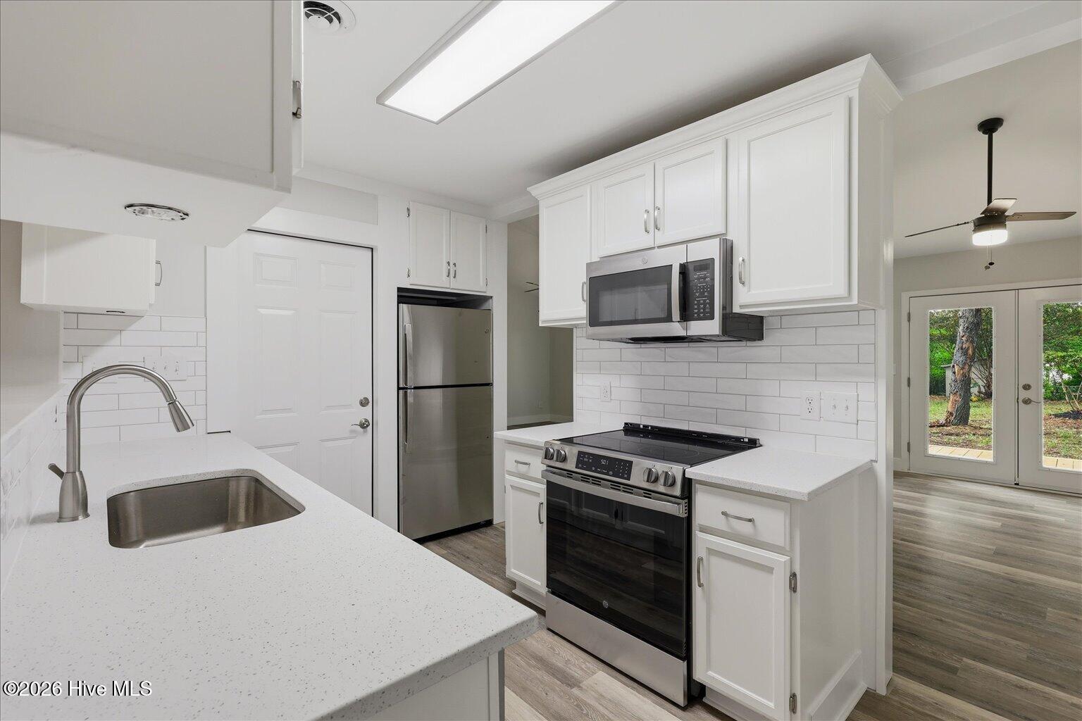 100570357 | Photo 16