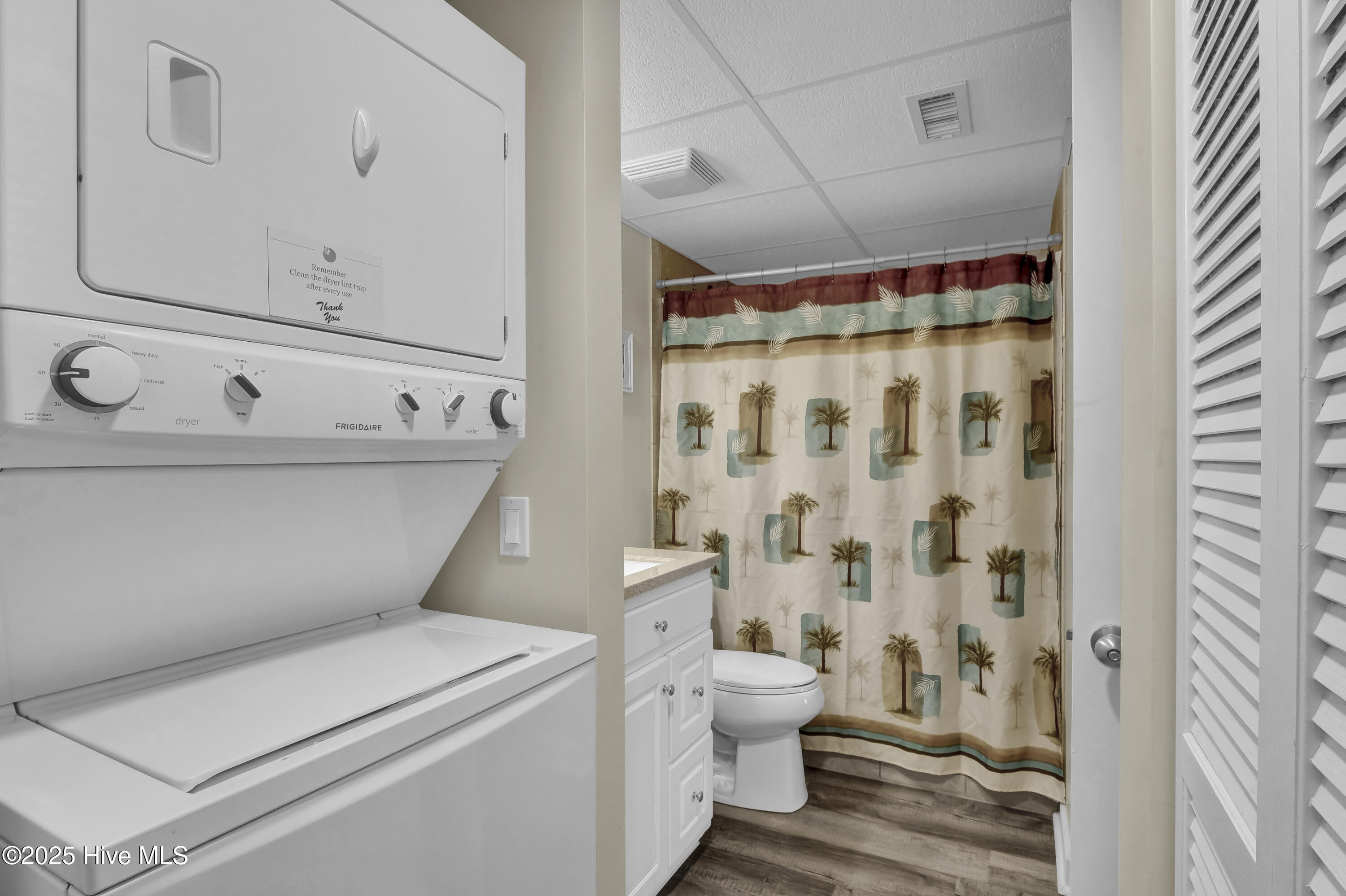 100525752 | Photo 18