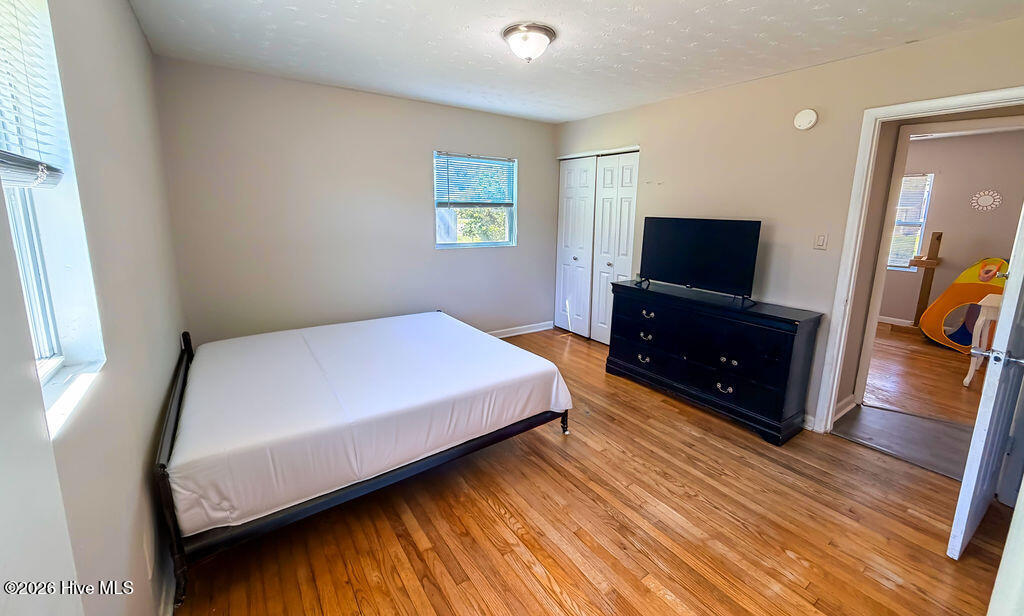 100560731 | Photo 24