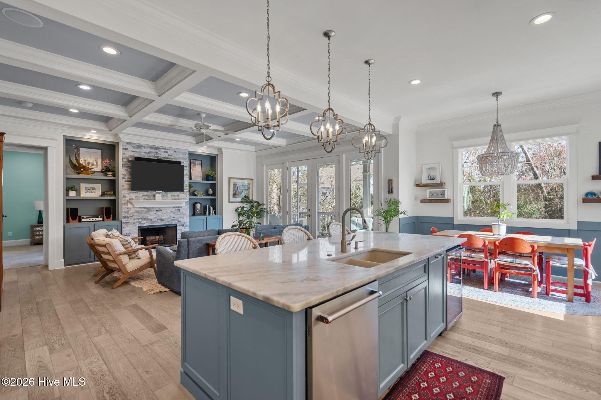 100559894 | Photo 15