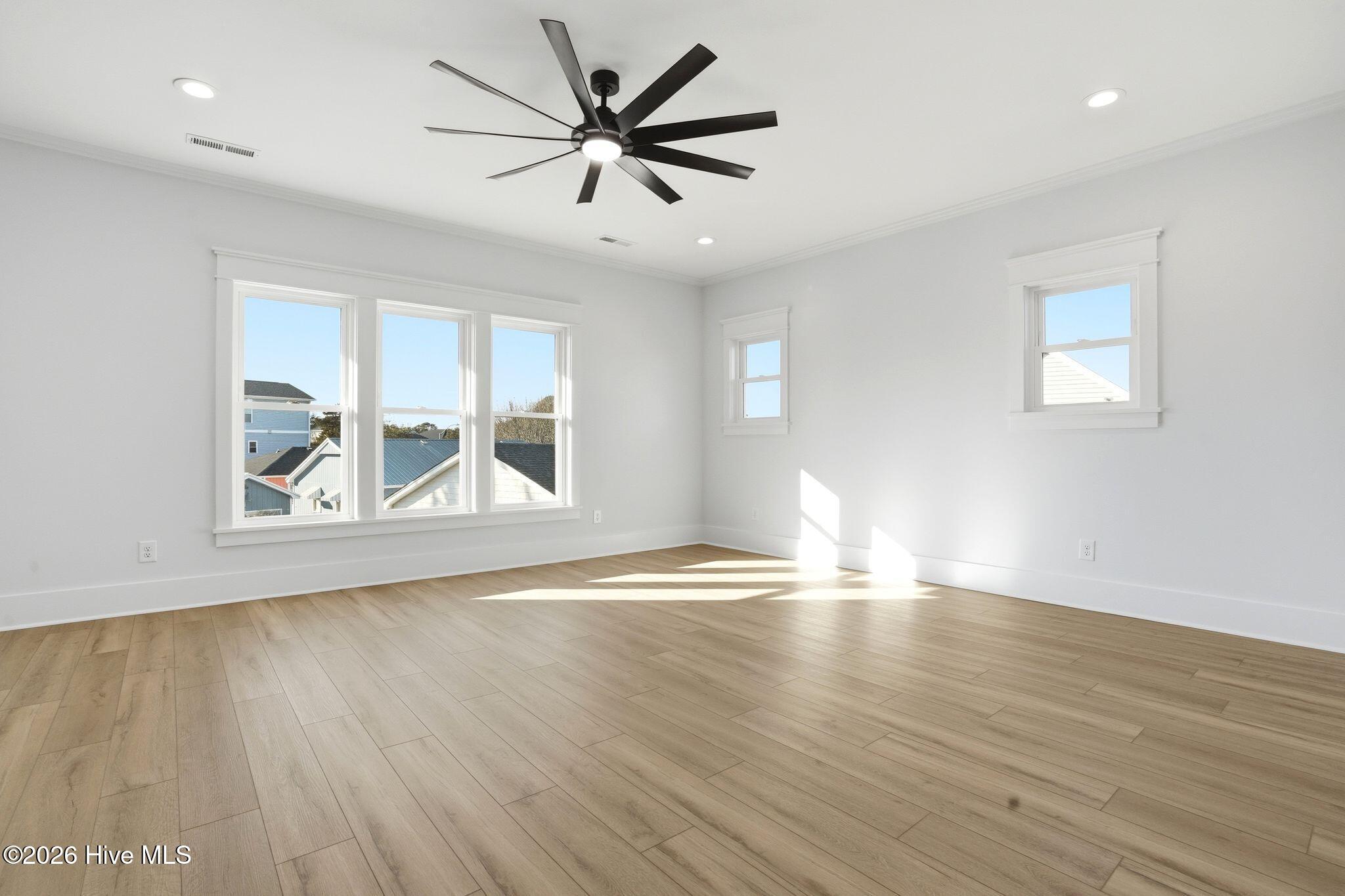 100554996 | Photo 50