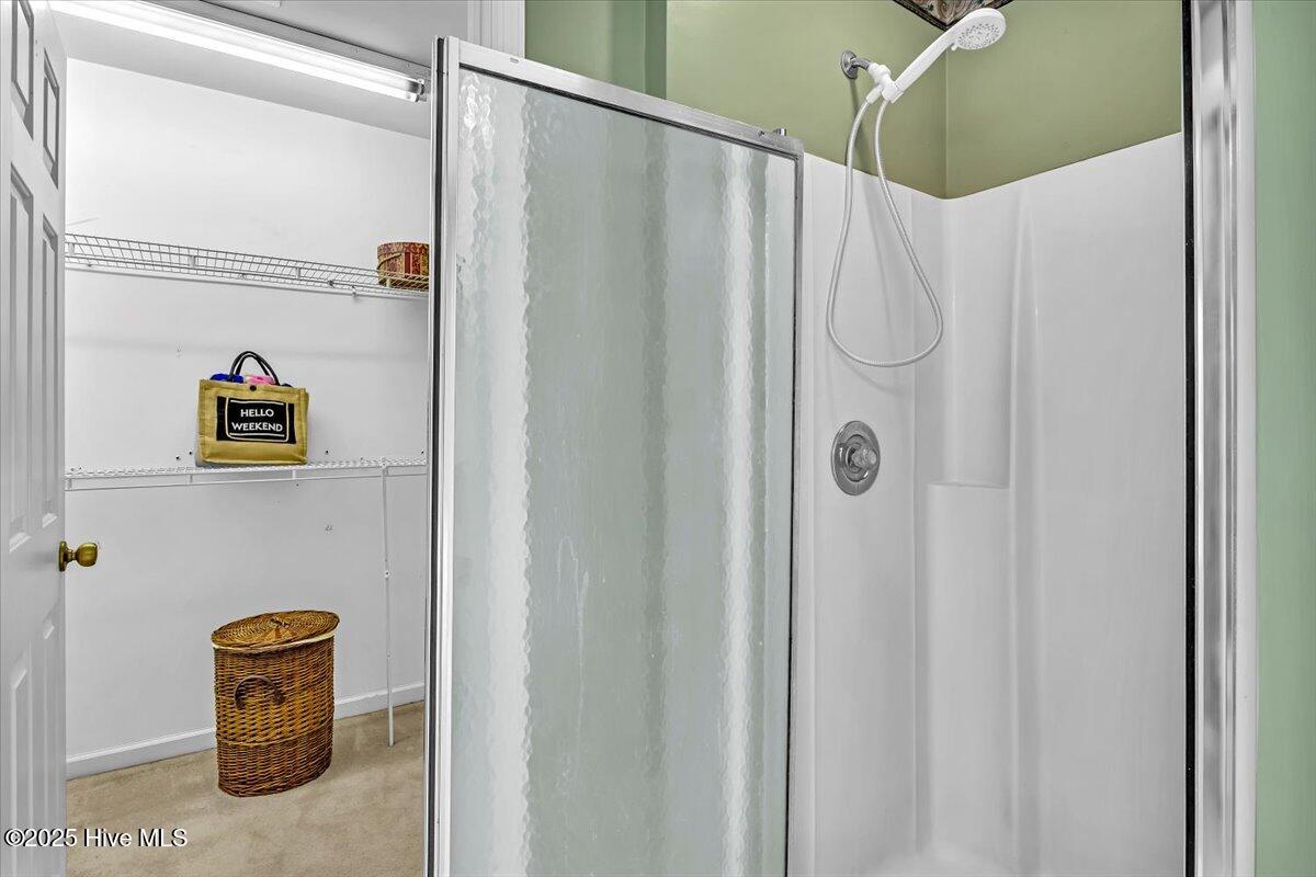 100543778 | Photo 23