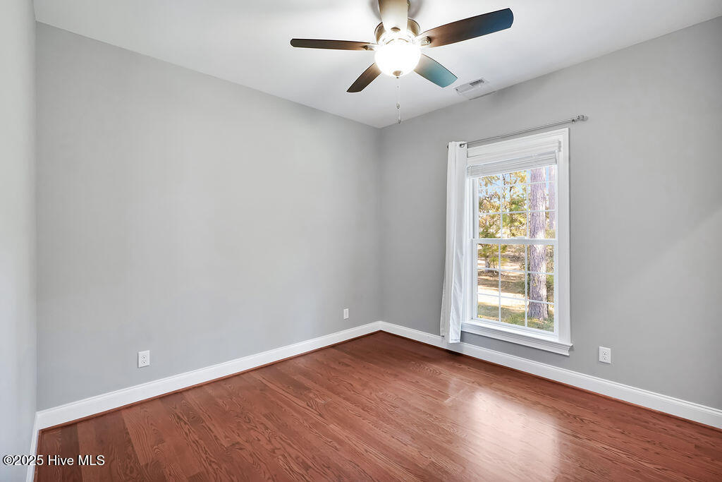 100540084 | Photo 35