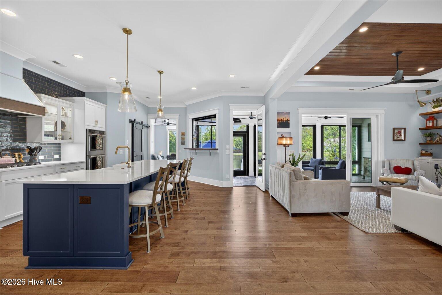 100566266 | Photo 14