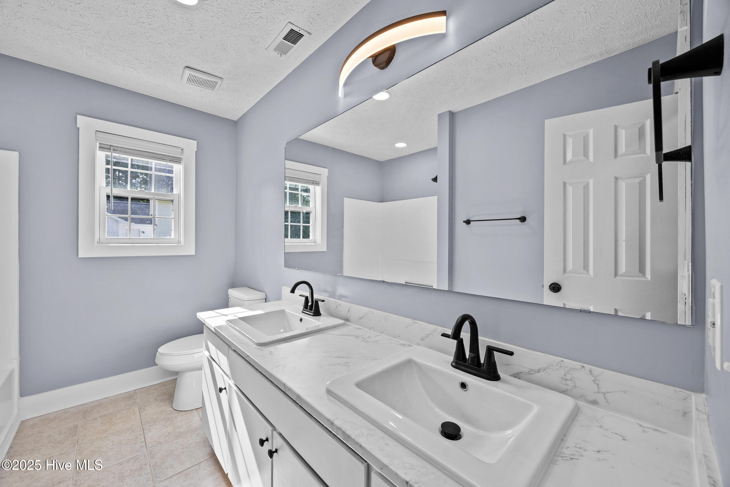 100521133 | Photo 29