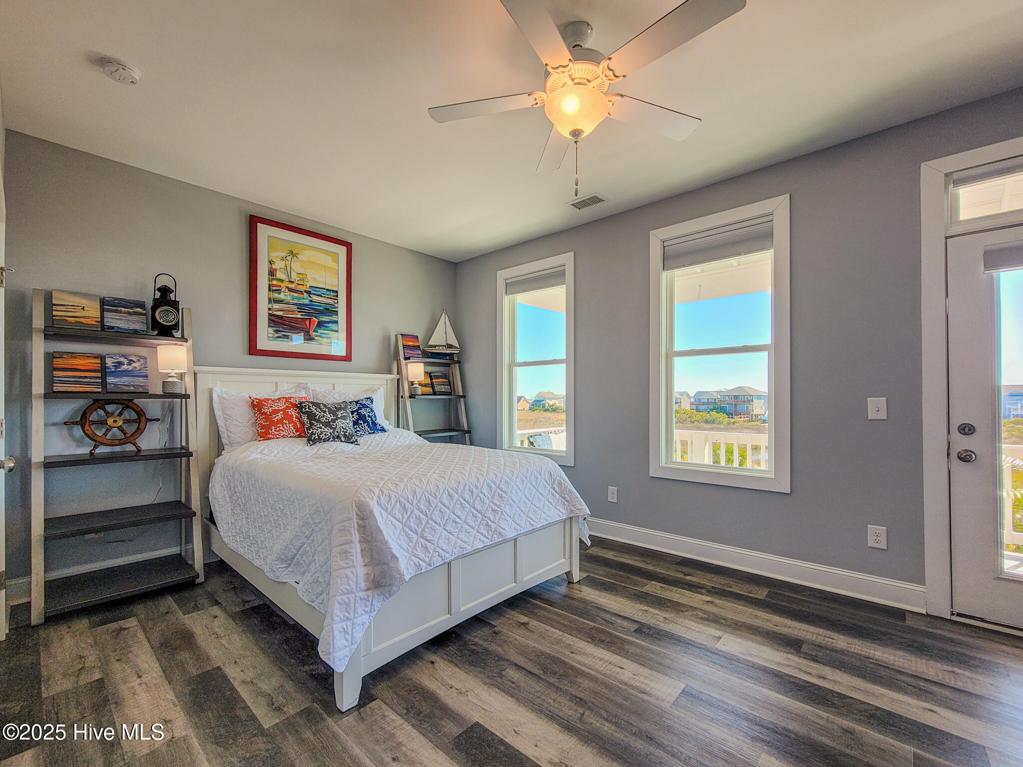 100538733 | Photo 22