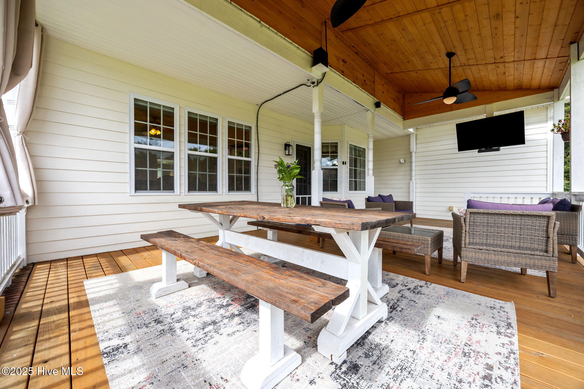 100530646 | Photo 10