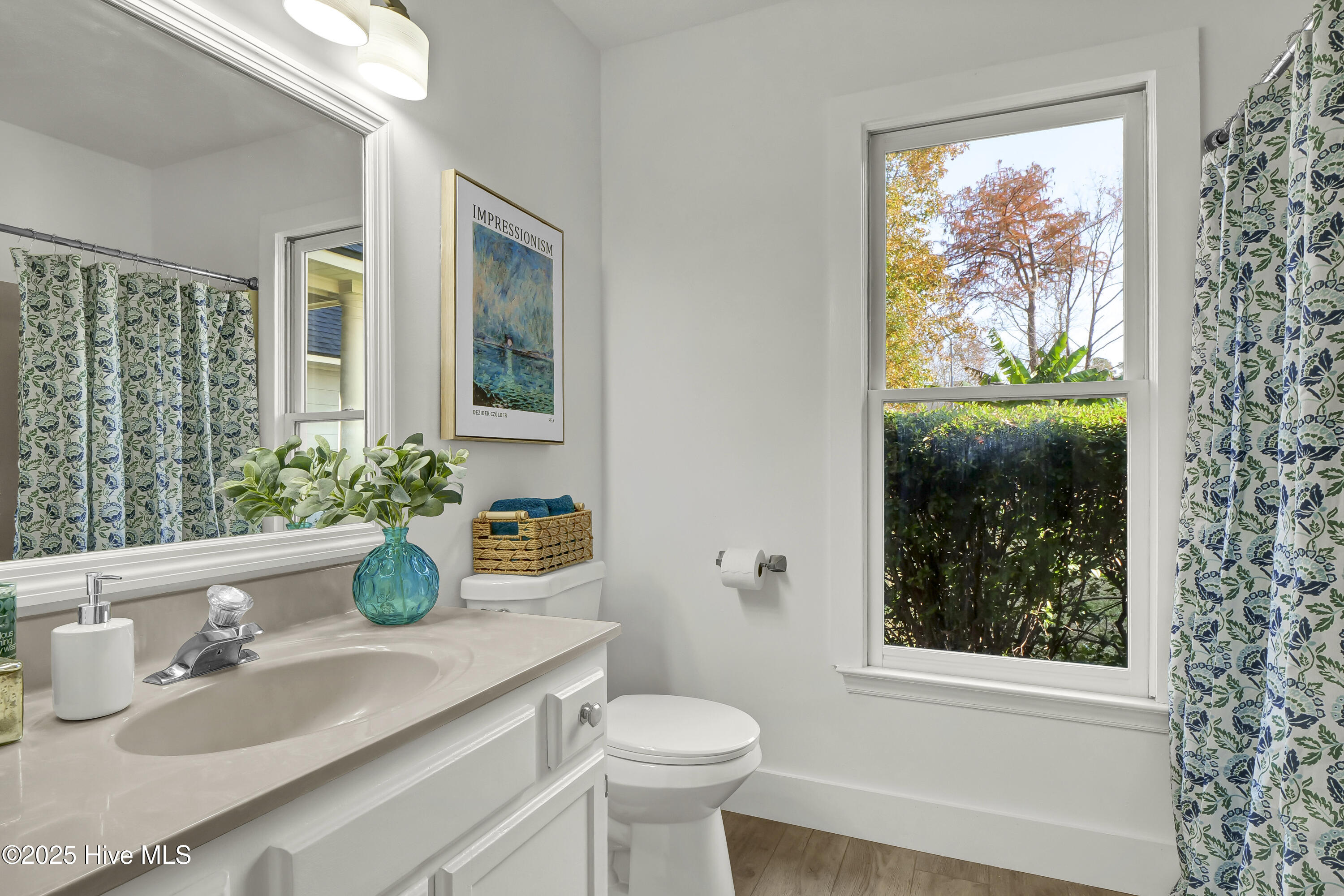 100541808 | Photo 22