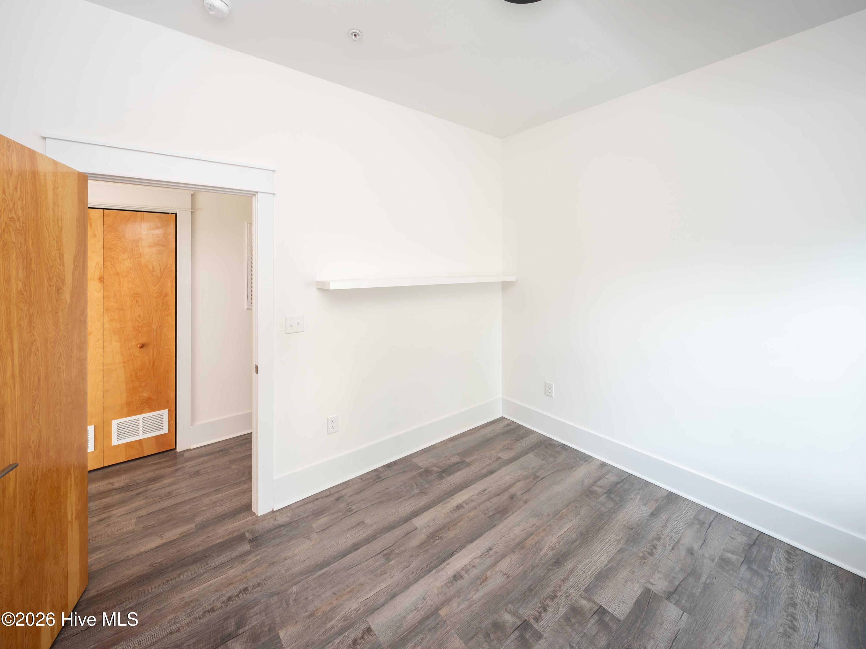 100549852 | Photo 38