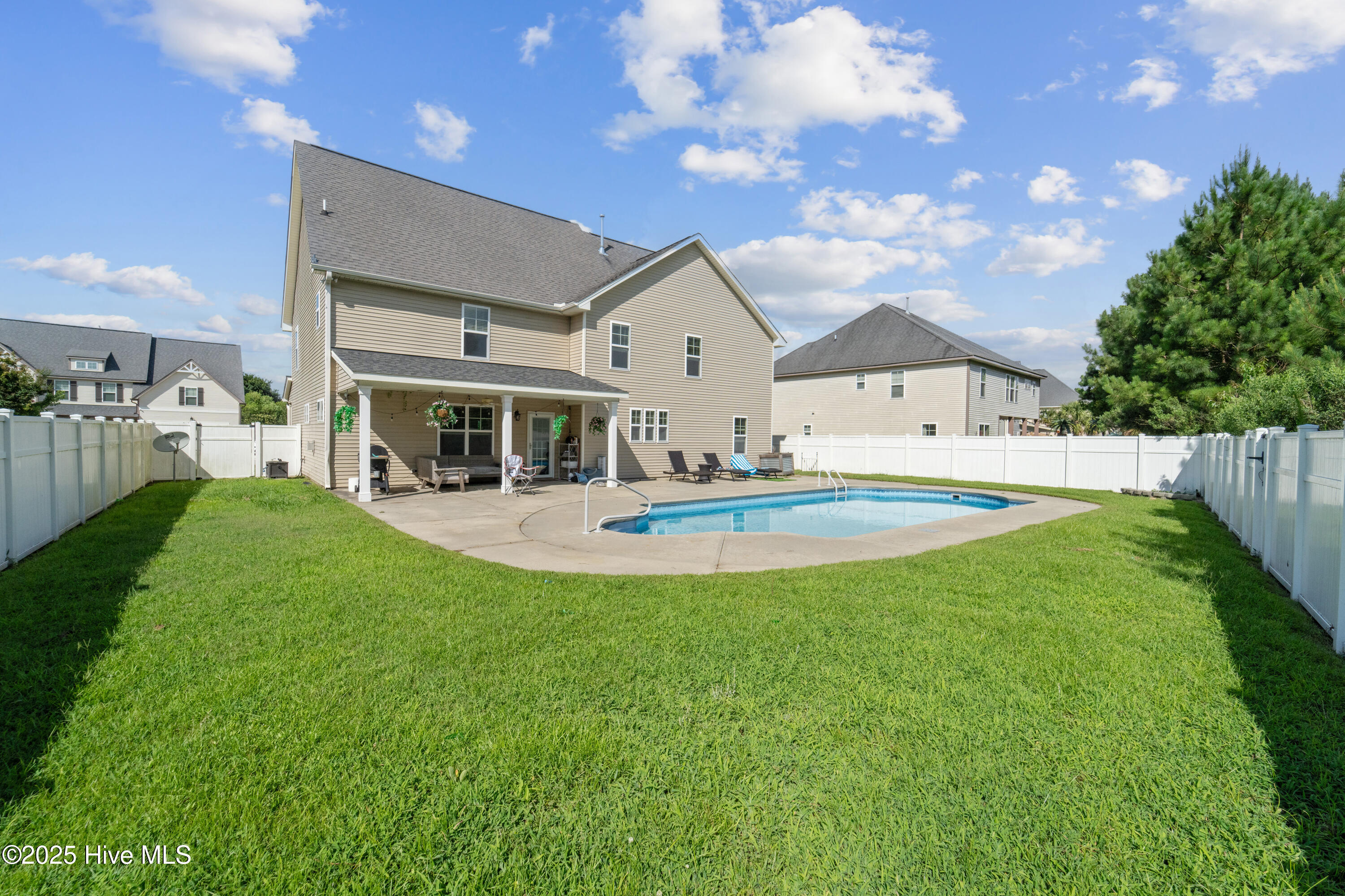 100516932 | Photo 72