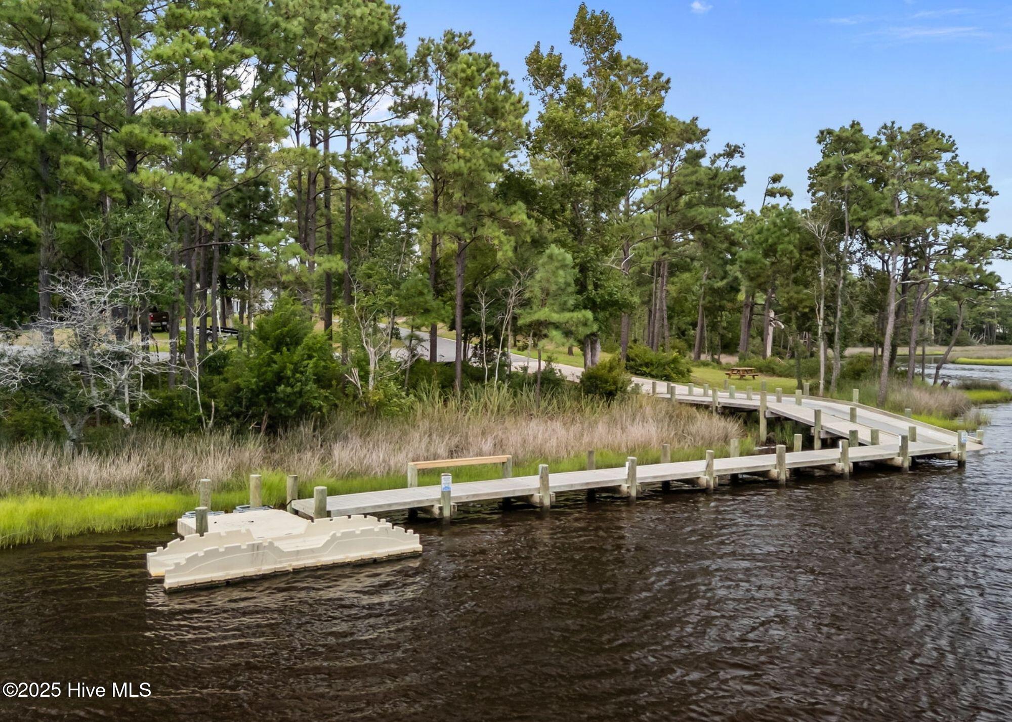 100524817 | Photo 15