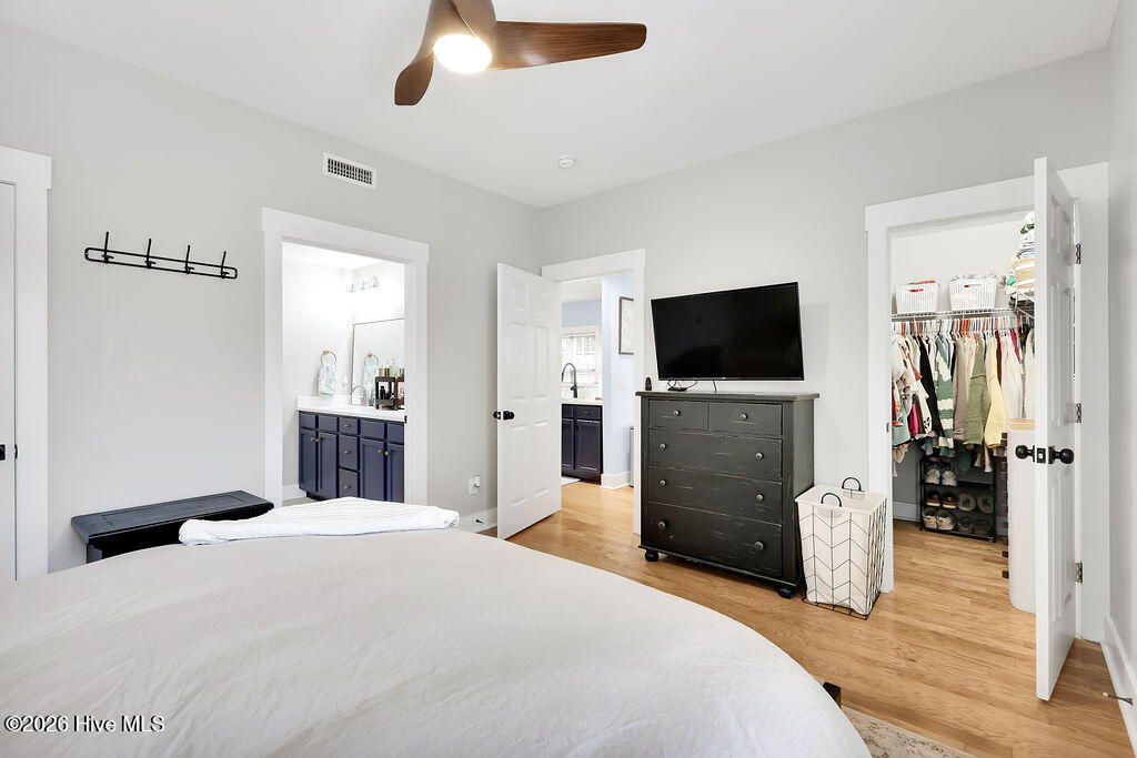 100549574 | Photo 12