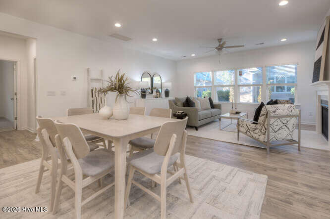 100549572 | Photo 13