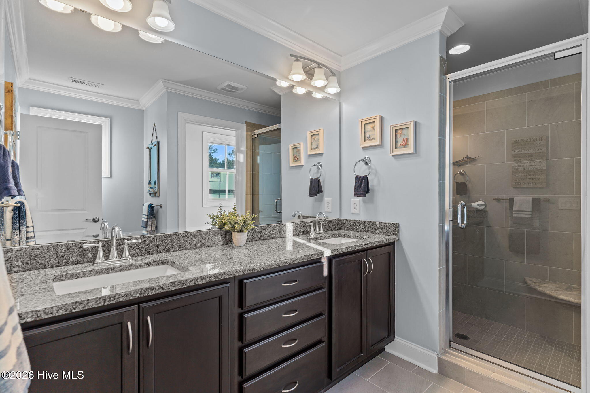 100547580 | Photo 37