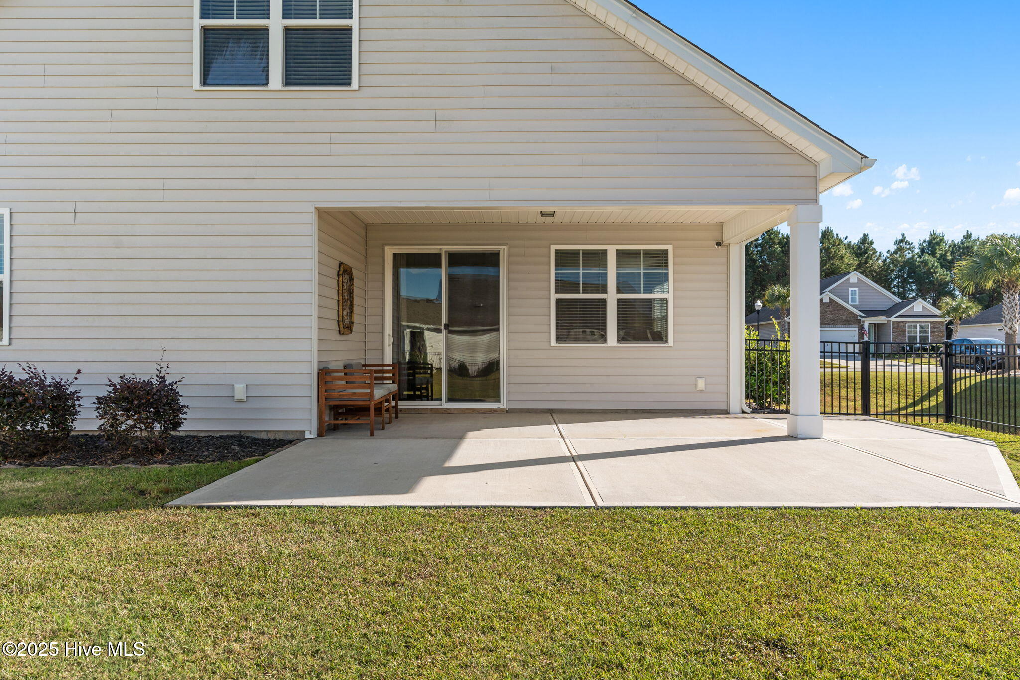 100538184 | Photo 51