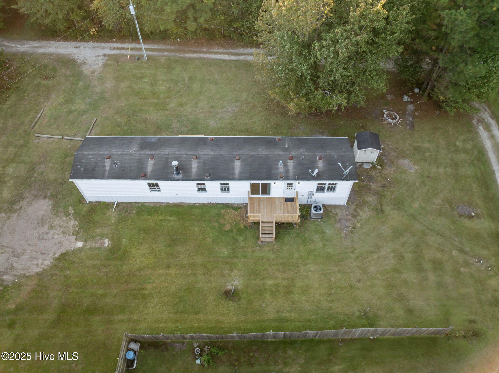 100539170 | Photo 35